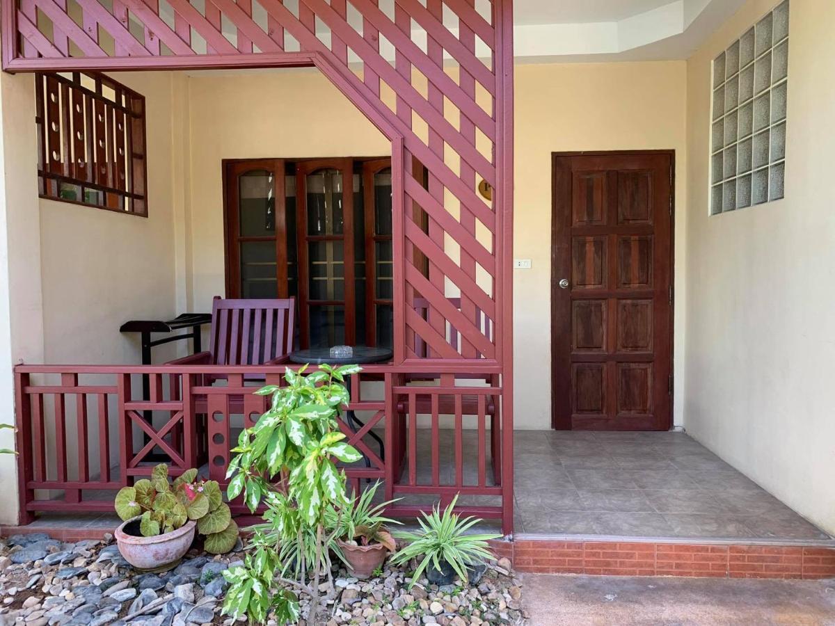 Rattana Guesthouse & Bungalow Bãi biển Chaweng Ngoại thất bức ảnh