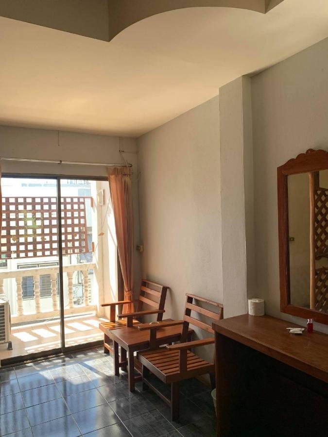 Rattana Guesthouse & Bungalow Bãi biển Chaweng Ngoại thất bức ảnh