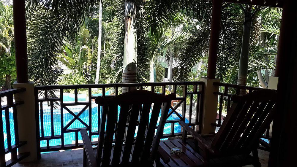 Rattana Guesthouse & Bungalow Bãi biển Chaweng Ngoại thất bức ảnh