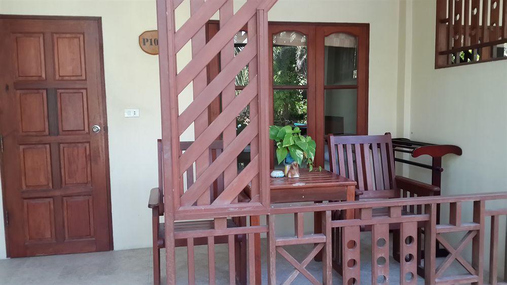 Rattana Guesthouse & Bungalow Bãi biển Chaweng Ngoại thất bức ảnh