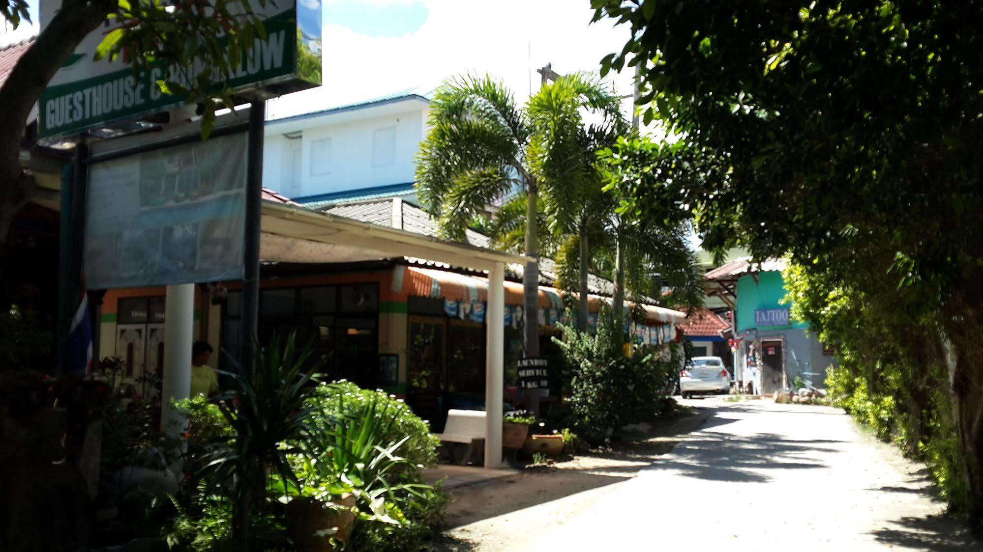 Rattana Guesthouse & Bungalow Bãi biển Chaweng Ngoại thất bức ảnh