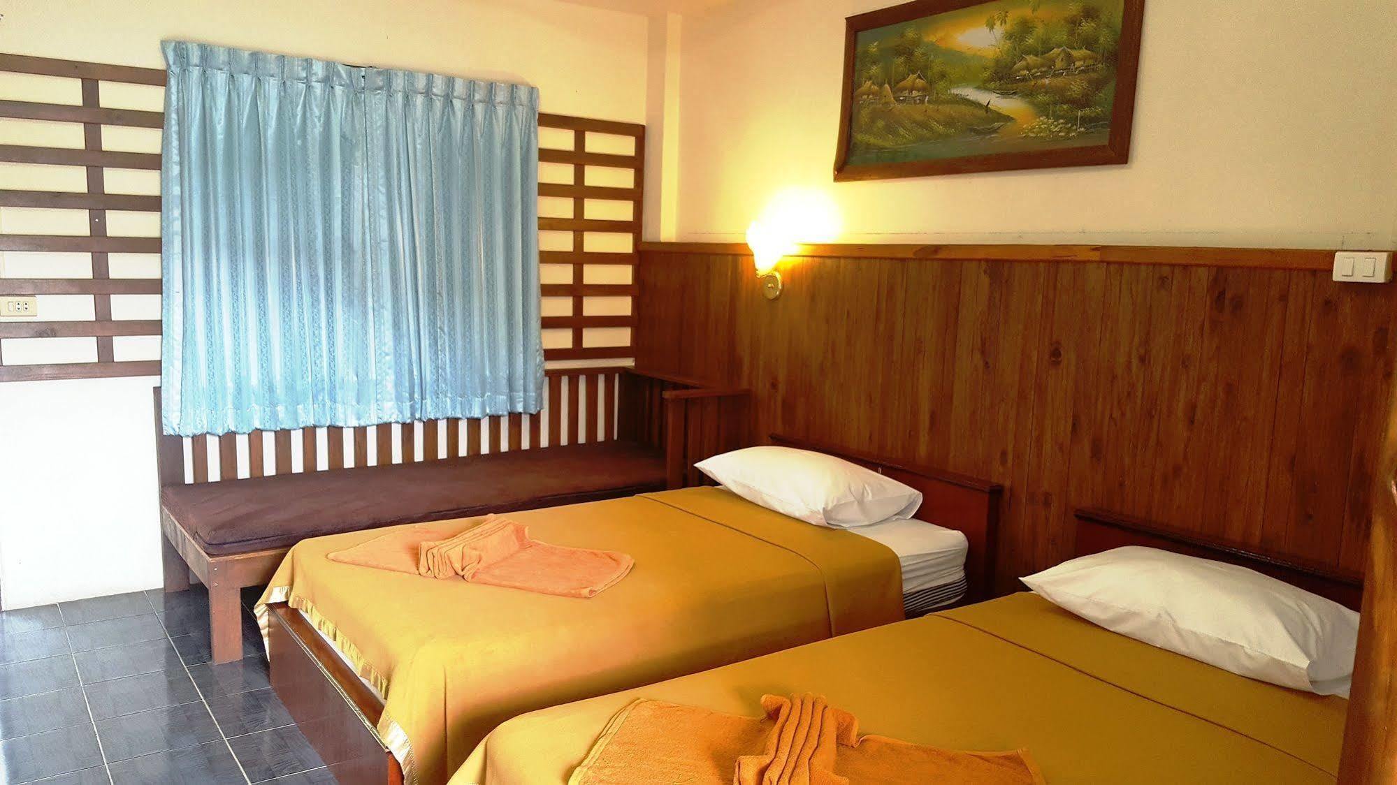 Rattana Guesthouse & Bungalow Bãi biển Chaweng Ngoại thất bức ảnh