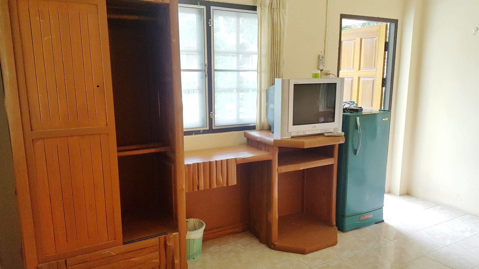 Rattana Guesthouse & Bungalow Bãi biển Chaweng Ngoại thất bức ảnh
